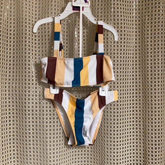 Girls Roxy bikini - Picture 1 of 6